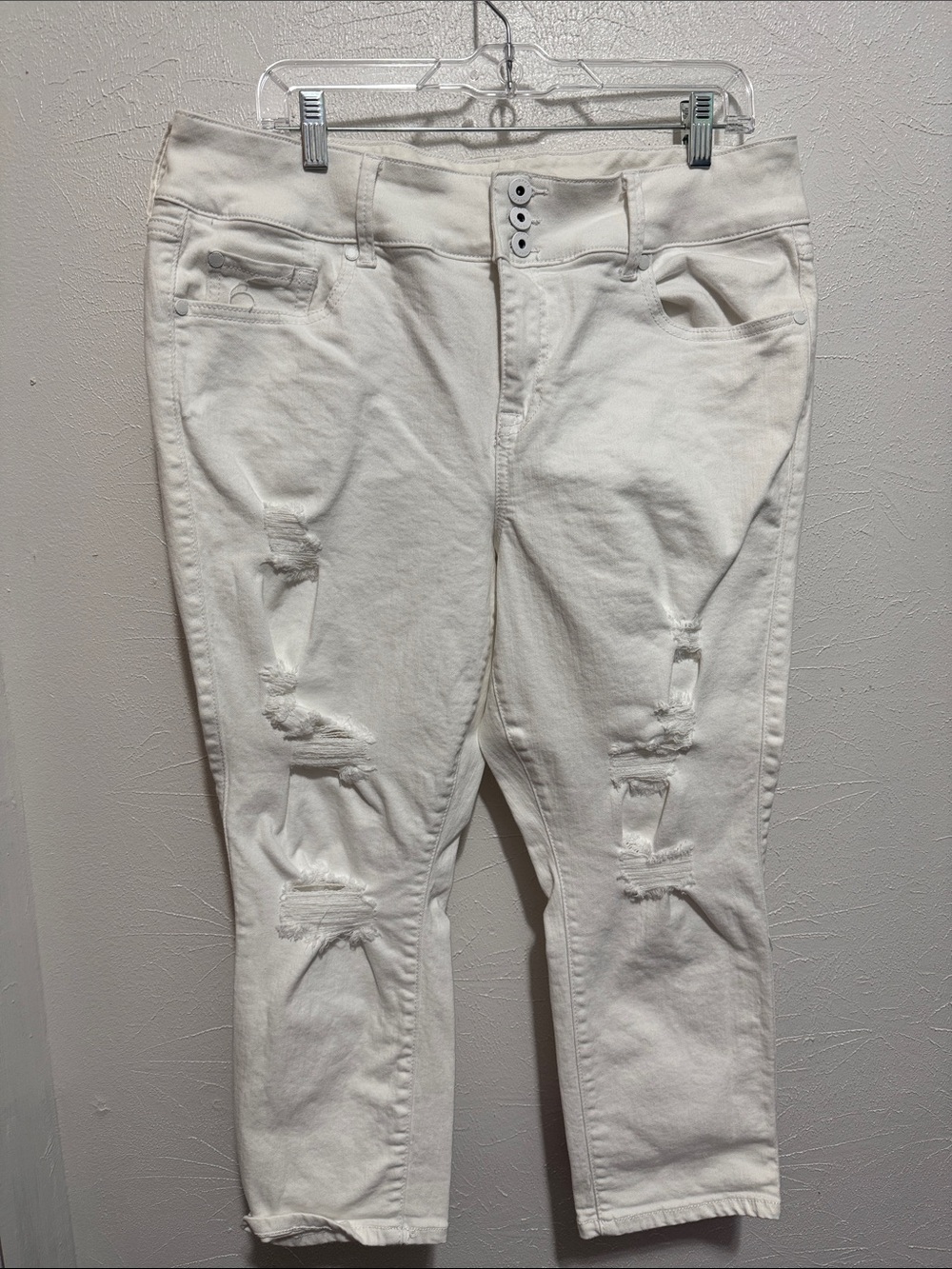 torrid White Distressed Ankle Crop Jeans